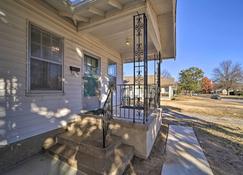 Colorful Tulsa Duplex with Porch Dogs Welcome! - Tulsa