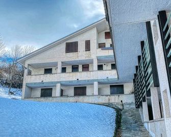 Appartamento La Chapelle Rocciamelone - Affitti Brevi Italia - Sauze d'Oulx - Building