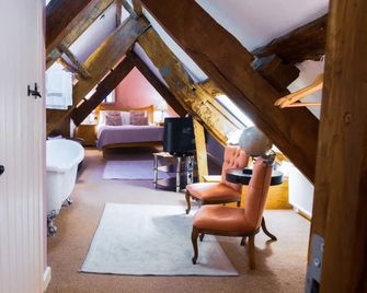 The Kings Arms Hotel - Abergavenny