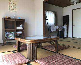 Yuigahama Apart - Kamakura