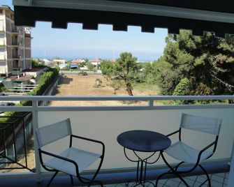 Hotel Suisse - Marina Di Pietrasanta - Balkon