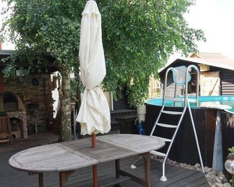 Pension Limone Ferienwohnung 1 - Ahrensfelde - Patio