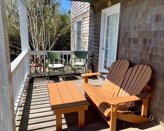 Thurston House Inn - Ocracoke - Balcón