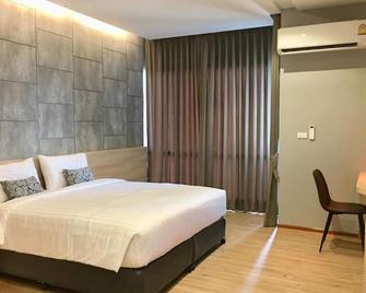 Sans Hotel - Ratchaburi - Habitación