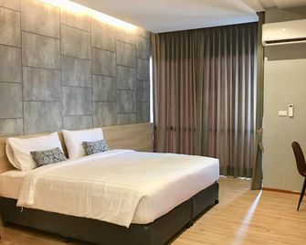 Sans Hotel - Ratchaburi - Ložnice