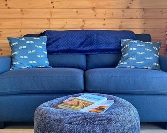 Deep Dale - York - Salon