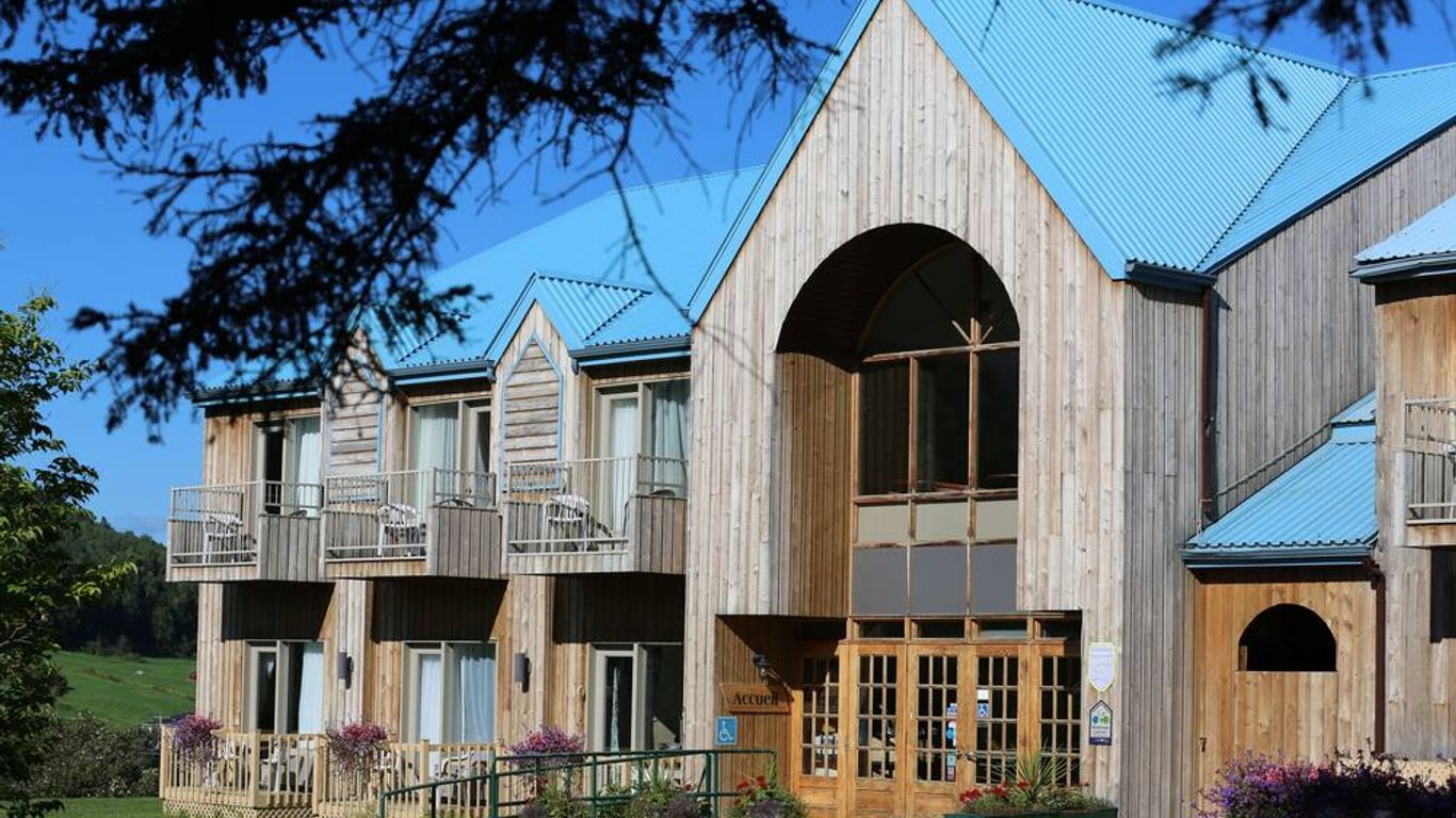 Battures Hotel Fjord Saguenay