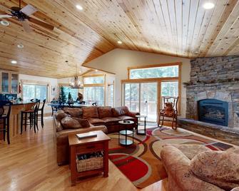 Hansel Escape - Truckee - Sala de estar