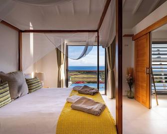 Villa Belle Galante with 180° sea view and infinity pool, 5 AC bedrooms - Grand-Bourg - Chambre