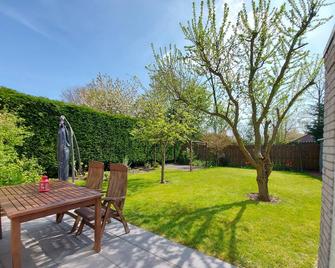 Family relaxation - Herkingen - Patio
