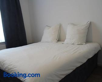 Singapore·chillinghouse # 7, 3 Min.Vom Ice,netflix - Siegburg - Bedroom