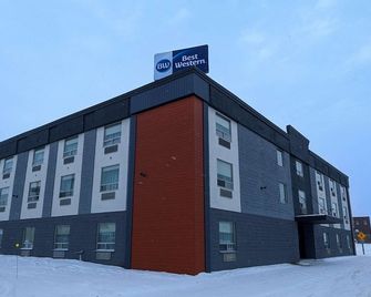 Best Western Swan Castle Inn - Cochrane - Gebäude