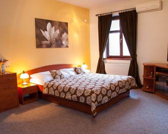 Hotel Pod Hradom - Trenčín - Schlafzimmer