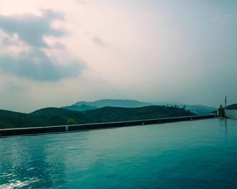 Palette Hill View Resorts Vagamon - Vagamon - Piscina