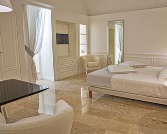Piazza Posta Dimora DI Charme - Procida - Slaapkamer