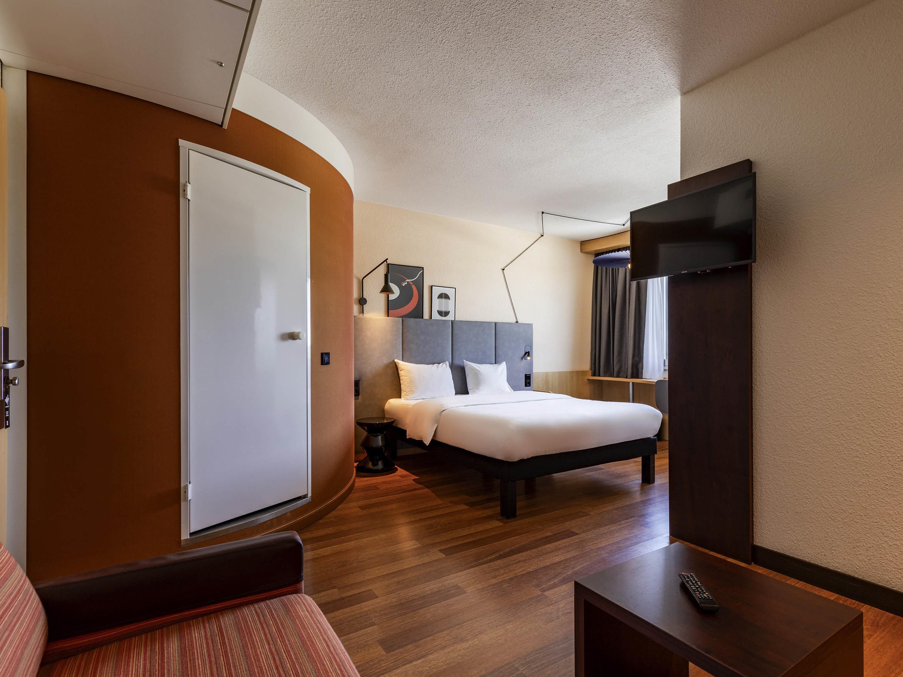 ibis Friedrichshafen Airport Messe - פרידריכסהאפן - חדר שינה