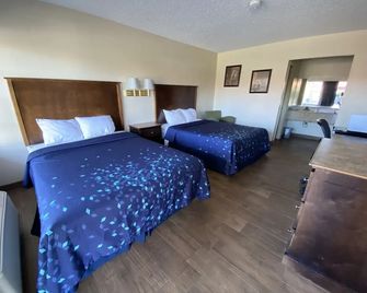 Coral Roc Motel - Florida City - Bedroom