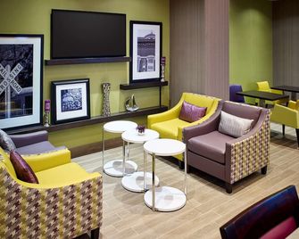 Hampton Inn by Hilton Sarnia - Point Edward - Lounge