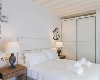 Athina Exquisite Houses - Kastro - Habitación