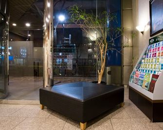 Hotel Route-Inn Tokyo Ikebukuro - Tokyo - Lobby