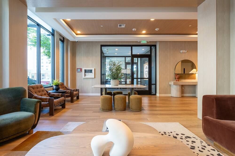 Loft | Gym, Lounge, Rooftop | Bellevue | Sophari C - בלביו - לובי