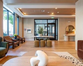 Loft | Gym, Lounge, Rooftop | Bellevue | Sophari C - Bellevue - Lobby