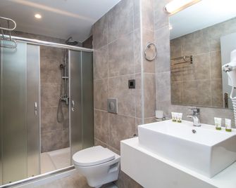 Sunny Days Hotel - Ialysos - Bathroom