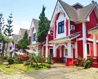 Villa Kota Bunga Melati - Puncak - Gebäude
