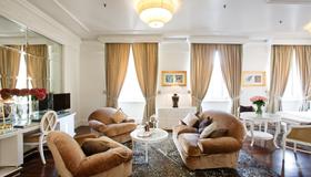 Hotel Majestic Roma - Rome - Living room