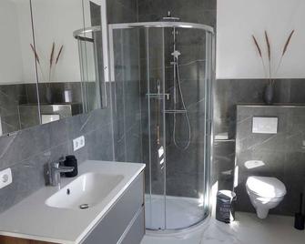 Ferienglück Sunny - Waren - Baño