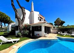 Vilamoura Traditional Villa with Pool by Homing - Vilamoura - Pool