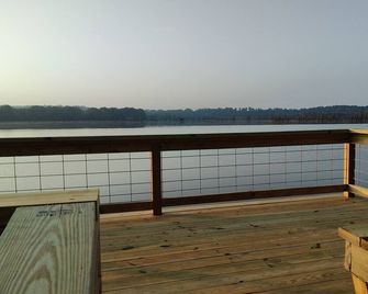 Welcome to Cypress Shores on beautiful Calion Lake - El Dorado - Balkon