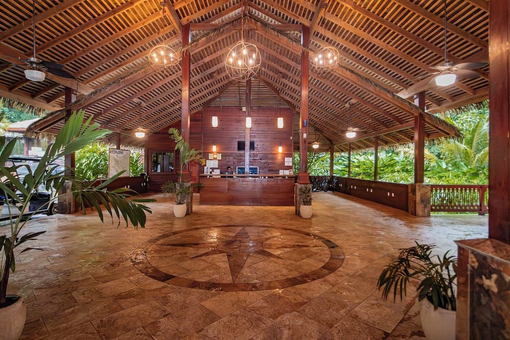 Red Frog Beach Island Resort - בוקס דל טורו - לובי