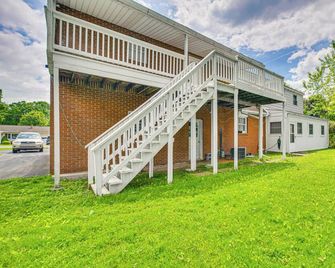 Shop, Explore and Relax! Apt 3 Mi to Dtwn Clearfield - Clearfield - Gebouw