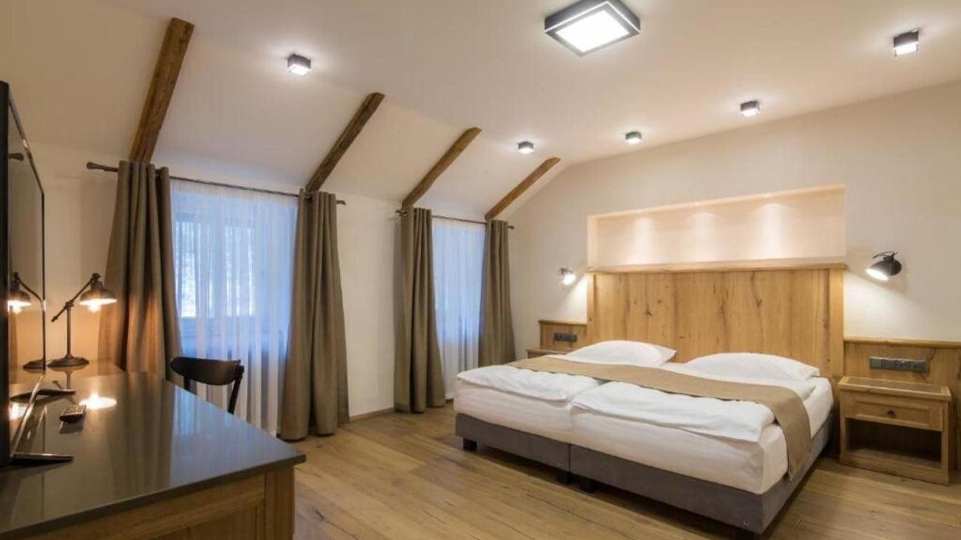 Hotel Malé Versailles