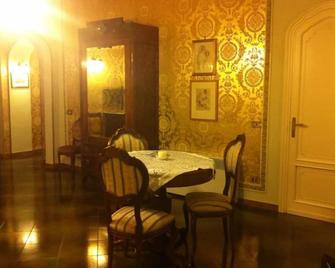 B&B Savarini - Palo del Colle - Comedor
