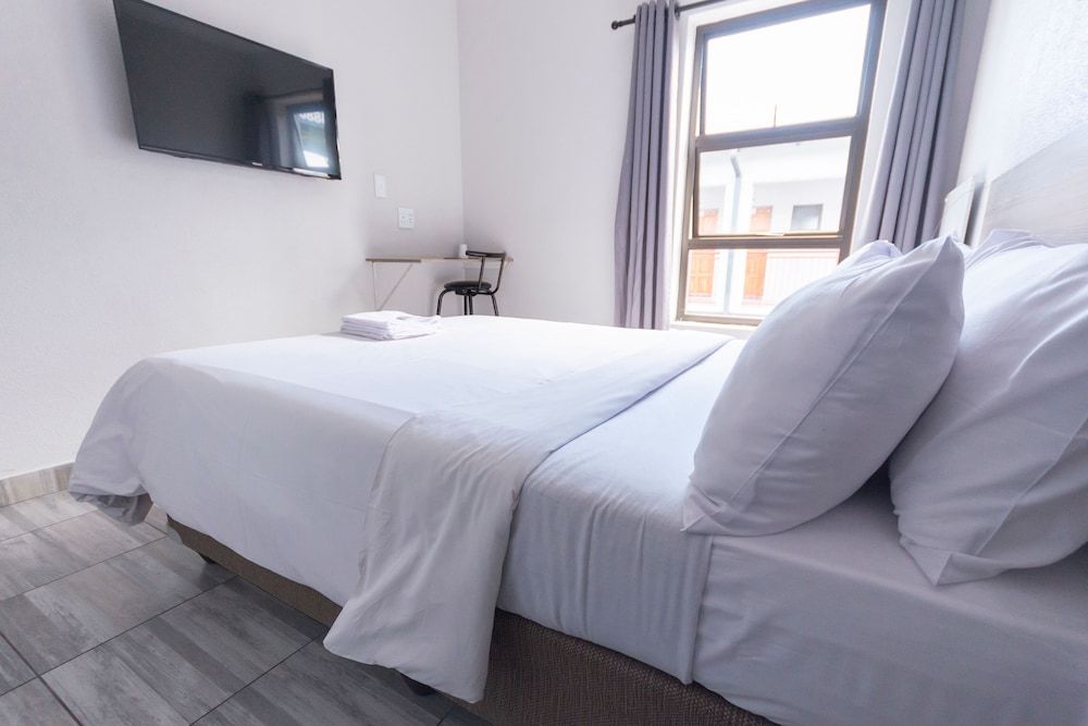Ecomotel O.R.Tambo