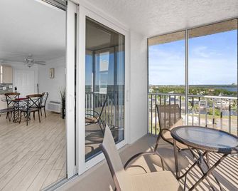Penthouse On The Bay 4002 - Bonita Springs - Balcony