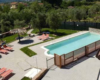 LA Fonda Casa Vacanze - Santo Stefano di Magra - Zwembad