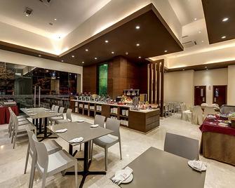 Rocana Hotel - קואנטאן - מסעדה