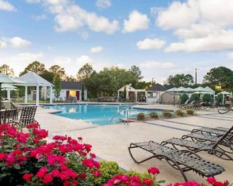 Powhatan 4 bedroom · Colonial Williamsburg Spacious 4 Bedroom Suite! - Williamsburg - Piscina