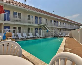 Motel 6-Sacramento, Ca - Old Sacramento North - Sacramento - Pool