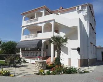 Apartmani Sanja - Vrsi - Edificio