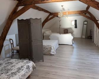 La chouett'chambre\' bed and breakfast - La Ferrière - Bedroom
