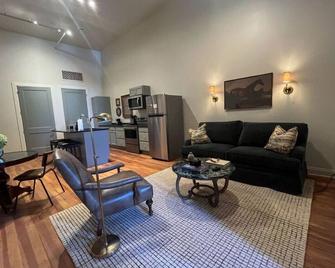 Colony -The Flats Demopolis - Demopolis - Sala de estar