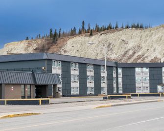 Quality Inn & Suites - Whitehorse - Edifício