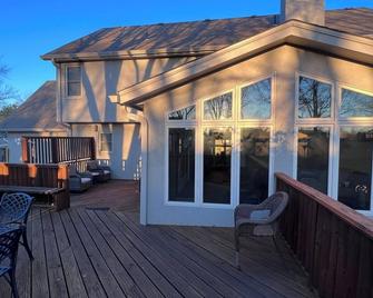 Casa Grande Luxur - Overland Park - Patio