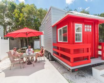 Tiny House Siesta - Sarasota - Patio