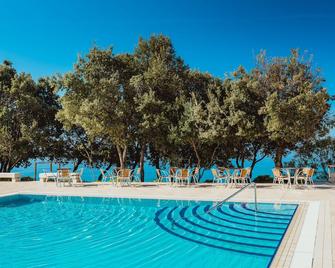 Family Hotel La Luna - Novalja - Piscine