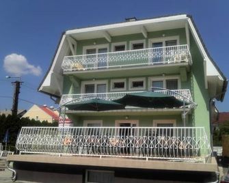 Green Guesthouse Balatonfred - Balatonfüred - Building